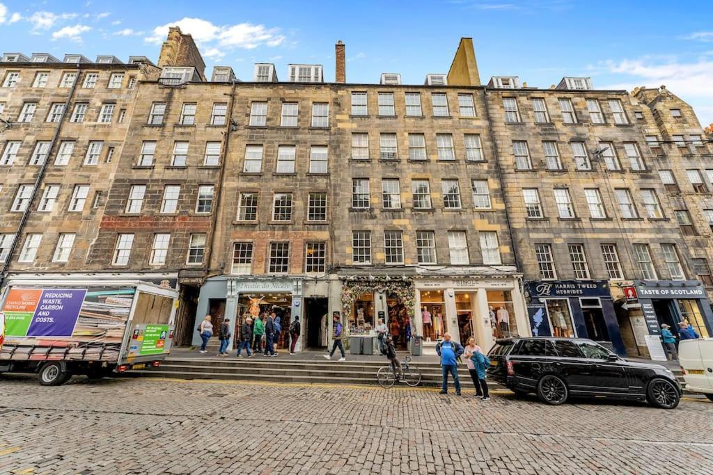 Boutique Modern Royal Mile Apartment Sleeps 4 Edinburgh Exterior photo